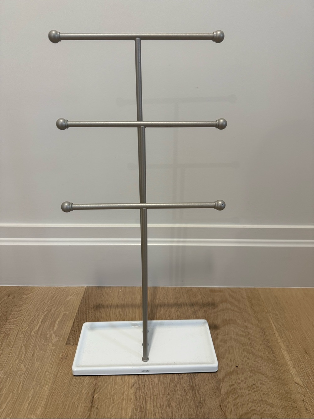 Umbra 3 tier jewelry stand